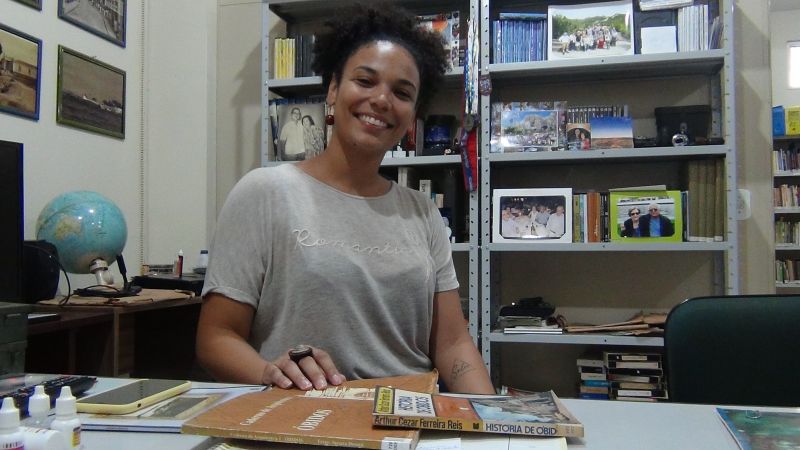 Bárbara Castro - Professora - SEDUC